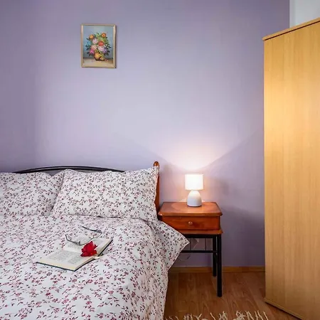 3 Apartment *