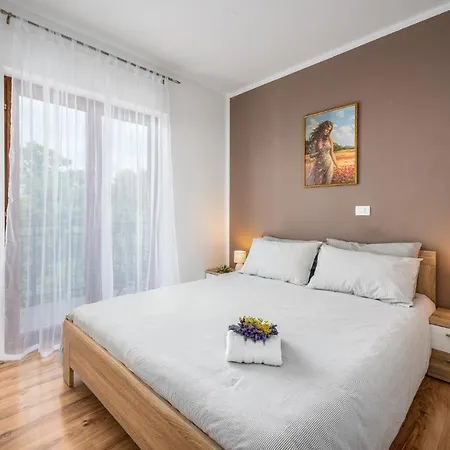 Apartment 3
