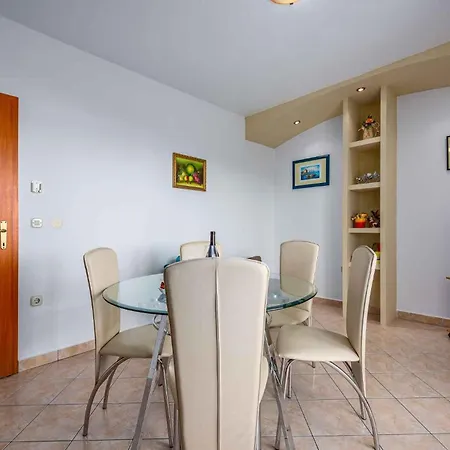 Apartment 3