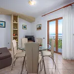 Apartment 3 *