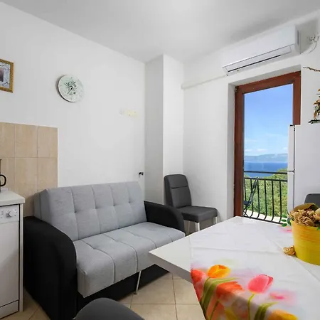 Apartamento 3 *